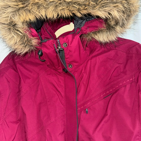 Women's Columbia Omni-Tech Faux Fur Lined Parka Size Medium - Picture 5 of 11